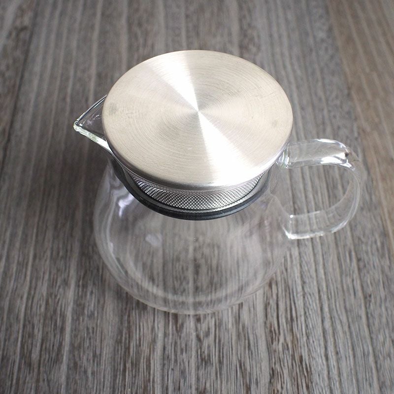 ステンレス製の蓋がシャープな印象