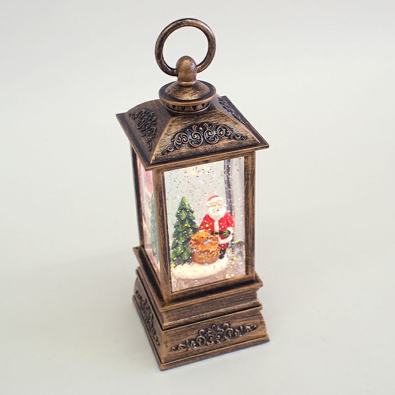 クリスマスムードたっぷりのスノードームです