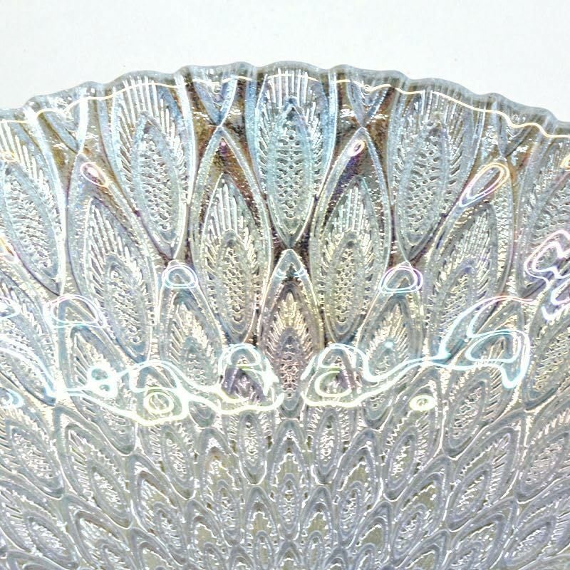 孔雀が羽を広げたような装飾が美しい