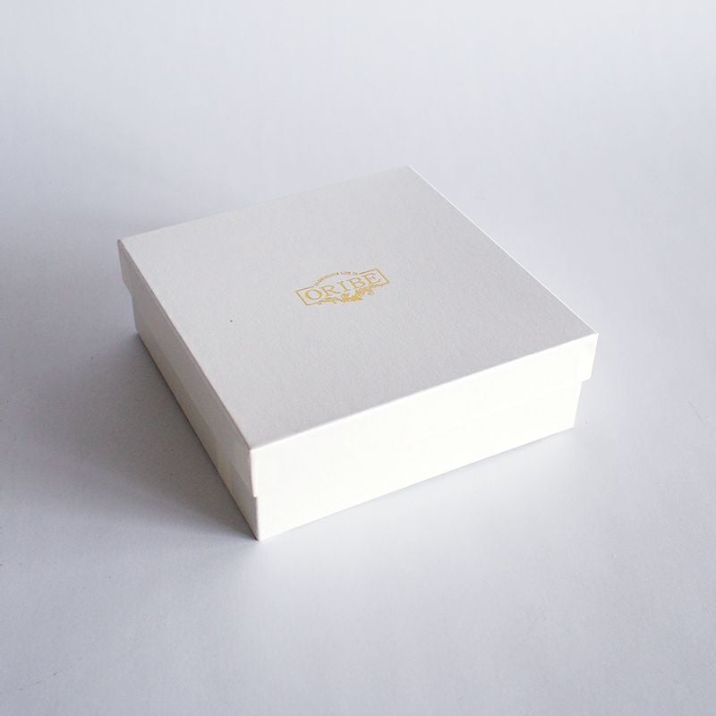 化粧箱に収められ贈り物に最適です