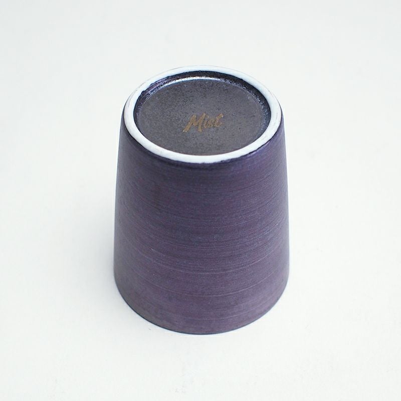 飽きの来ないシンプルな形状です