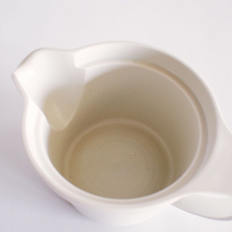 フラットで洗いやすい内側です