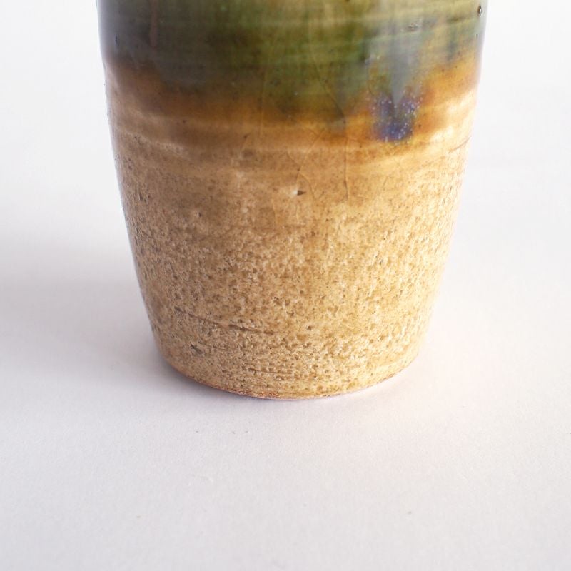 織部釉の窯変を味わえるうつわです