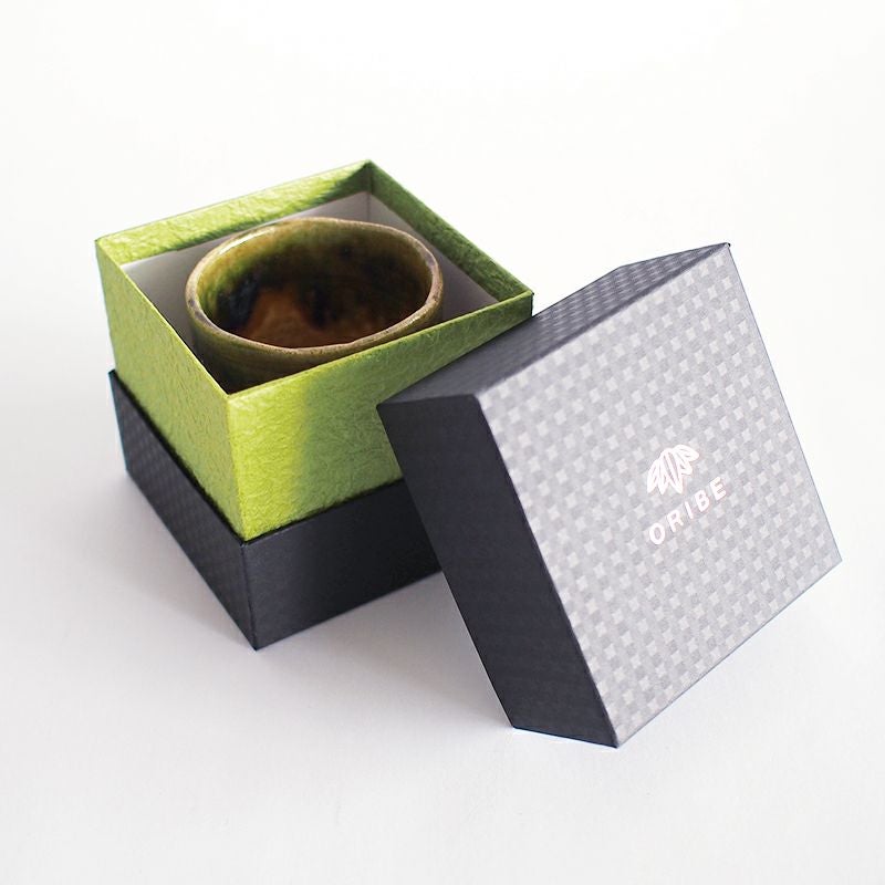 化粧箱に入り贈り物にも最適です