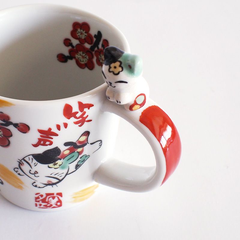 大きく持ちやすいハンドルです