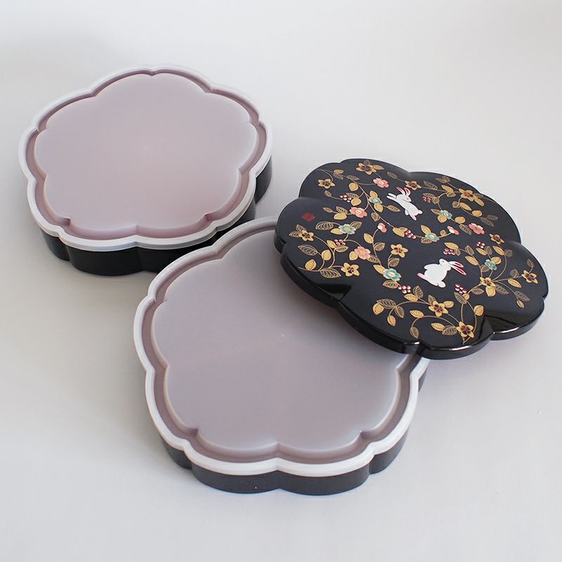 お花見、運動会、ピクニックなどの行楽でのお弁当箱として使えます