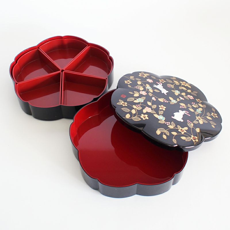 上段は仕切つき、下段は仕切なしです