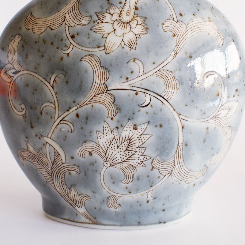 悠久の美を感じさせる絵柄です