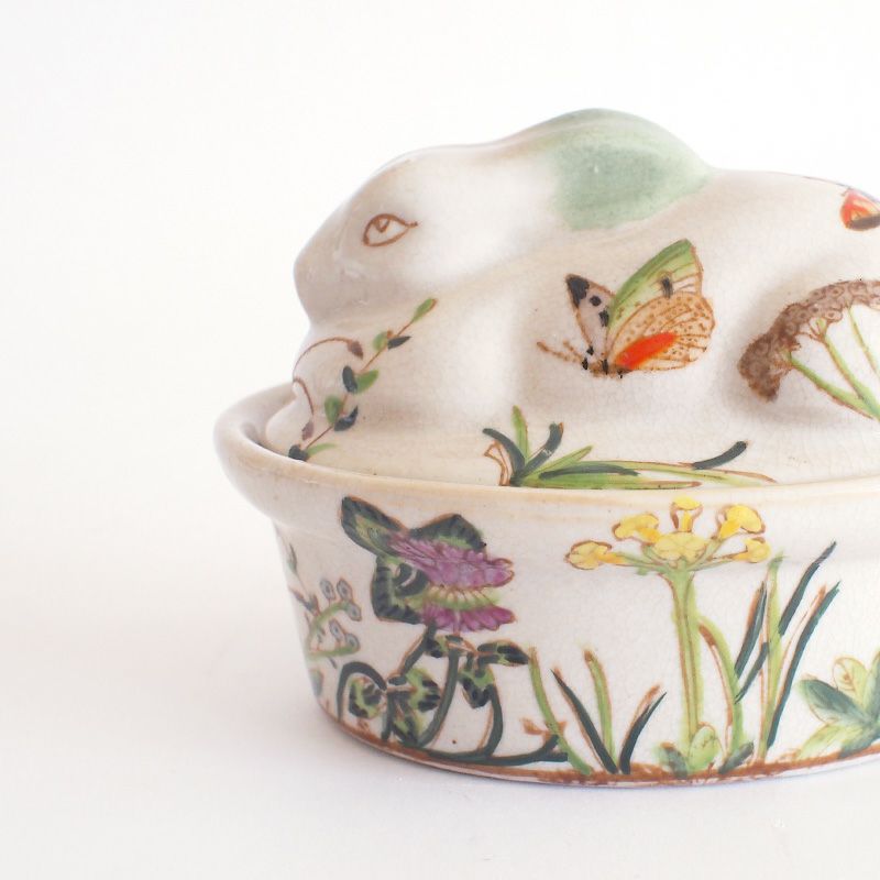 オリエンタルな印象の絵柄です