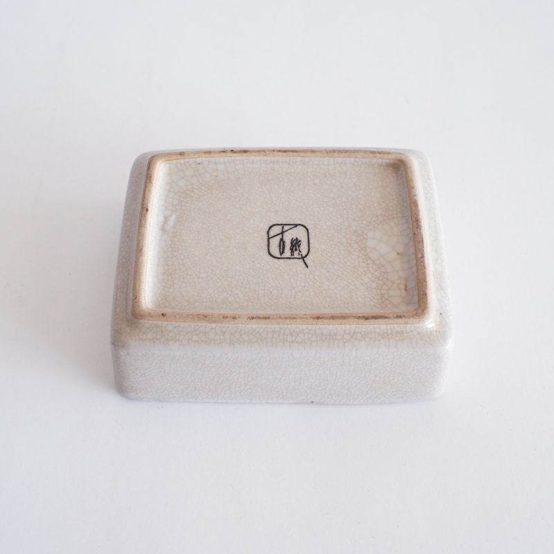 安定感のある裏側