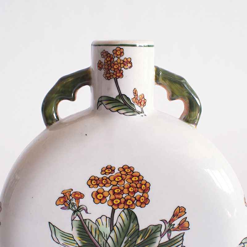 取っ手が扁壷の特徴です