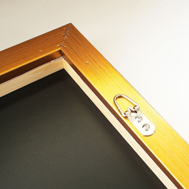 壁掛け用のフックです