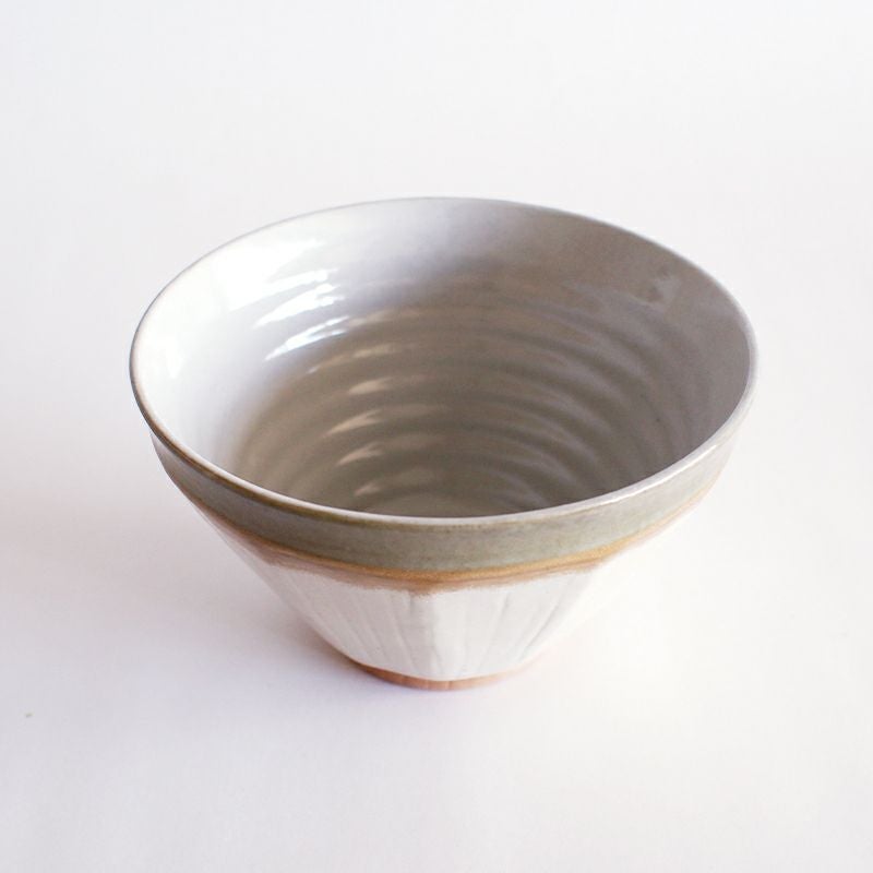 シンプルで使いやすい丼です