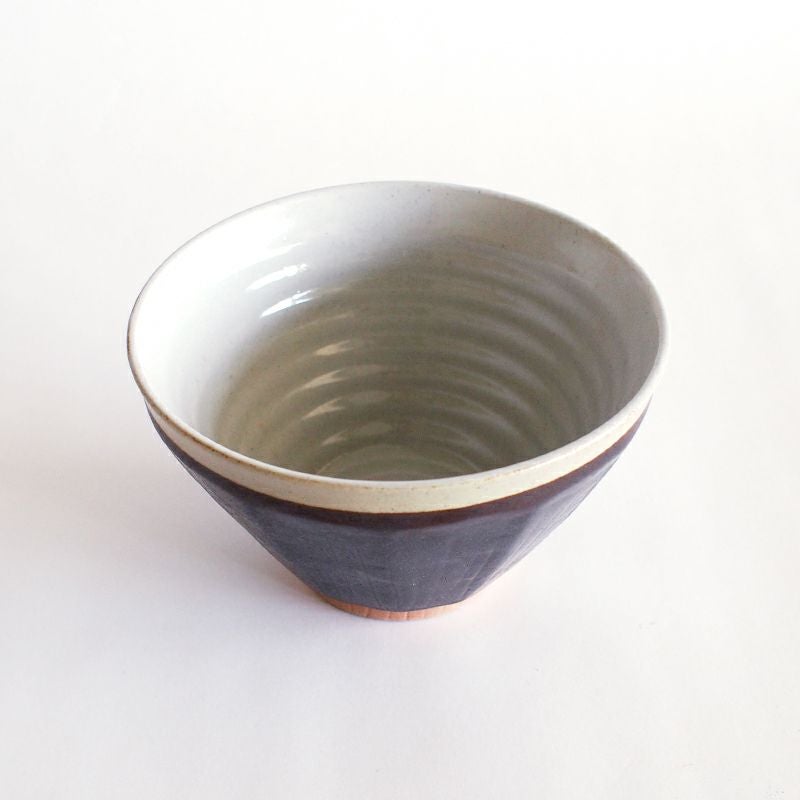 シンプルで使いやすい丼です