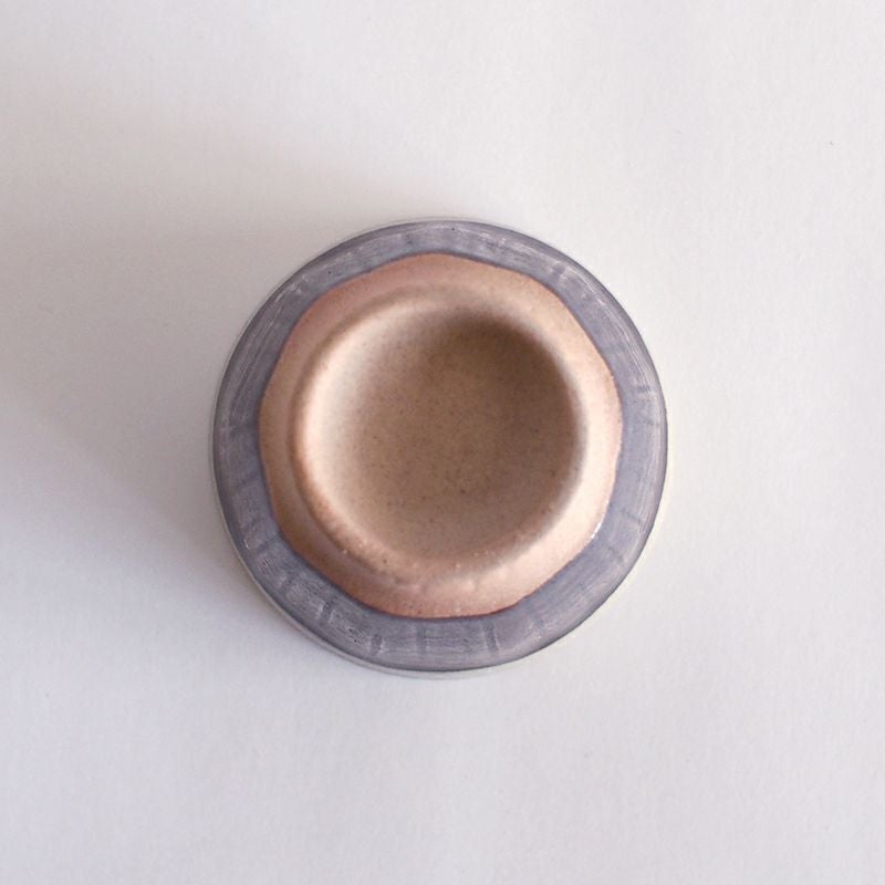 高台は素焼きになっています