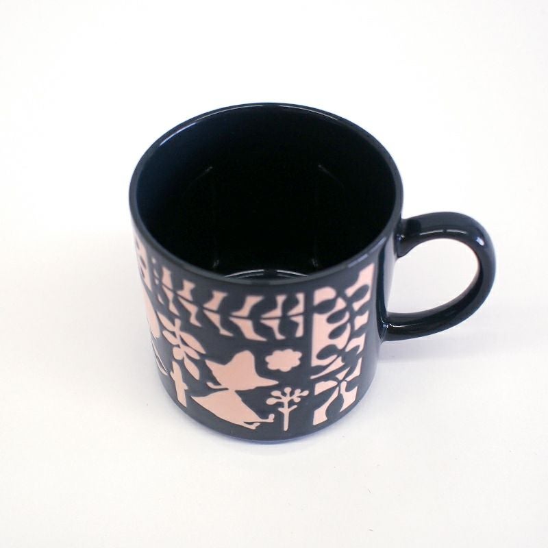 シンプルな形状のマグカップです