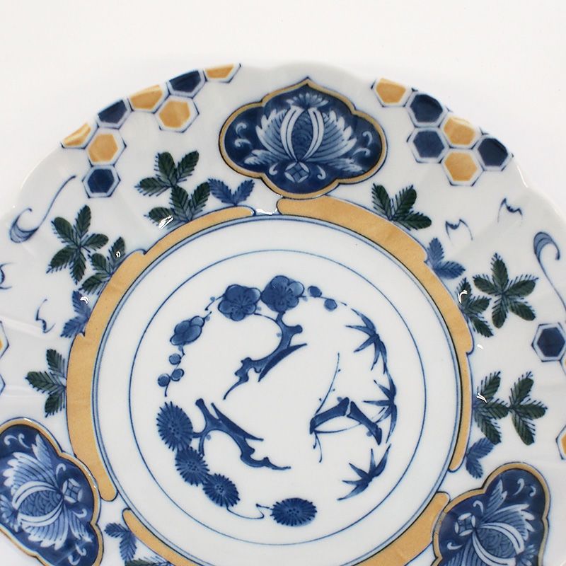 絵柄部分に凹凸がありモダンな印象です