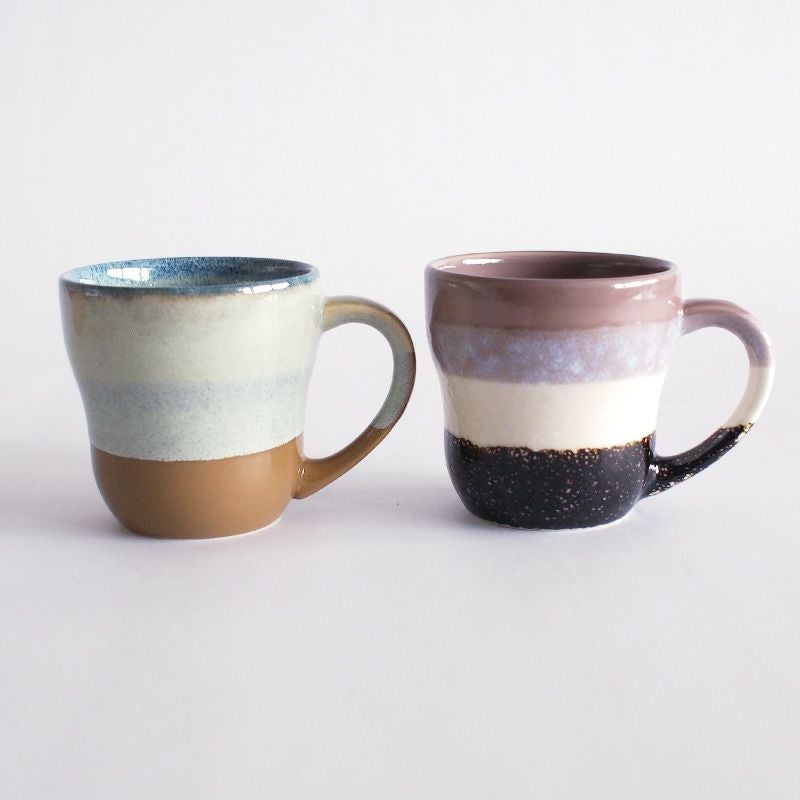 マグカップは2種類のペアセットです