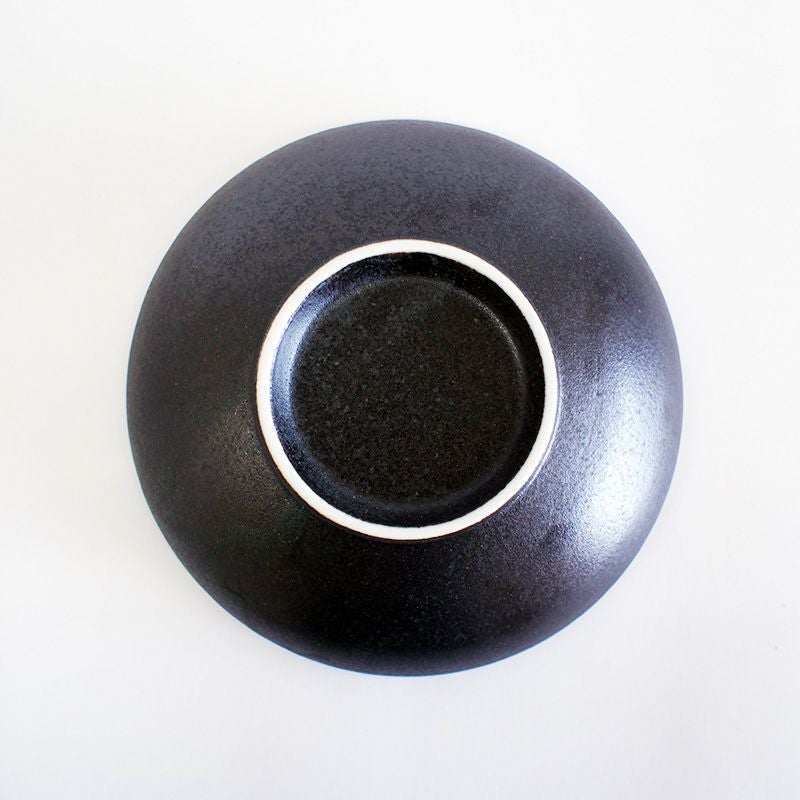 安定感のある形状です