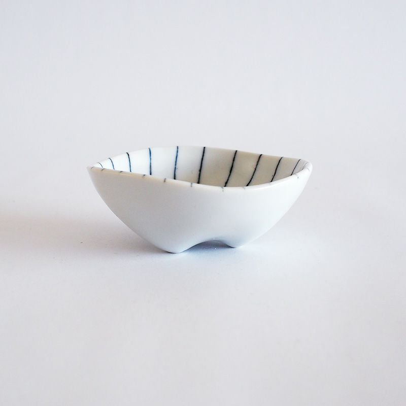 曲線を生かしたやさしい形状です