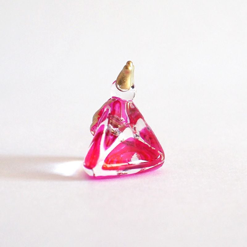 三角の形をしています