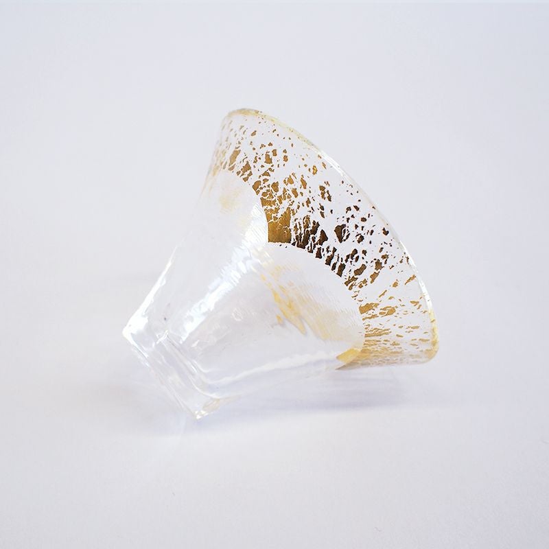 富士山の美しいフォルムで呑むお酒は格別です