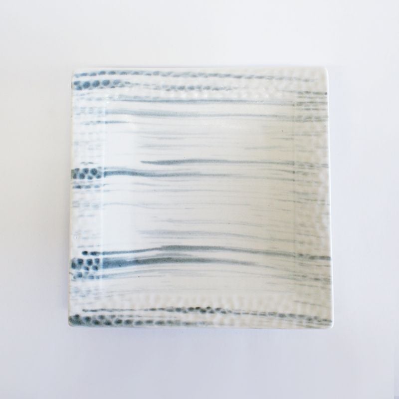 盛付けのバランスがとりやすい形状です