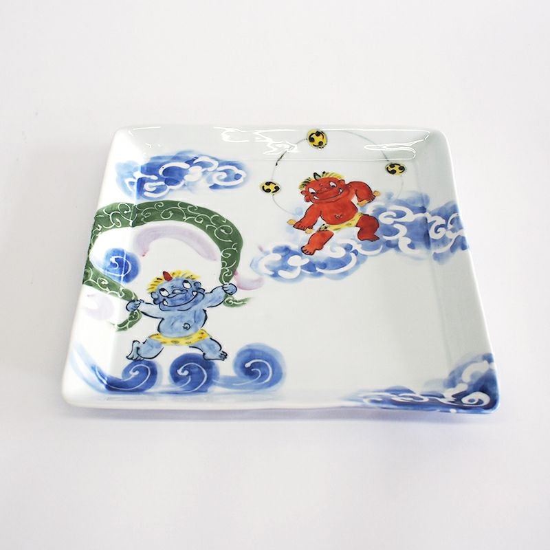 波佐見焼の「陶工房 楽」が作る手造りの角皿です