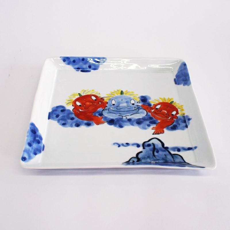 波佐見焼の「陶工房 楽」が作る手造りの角皿です