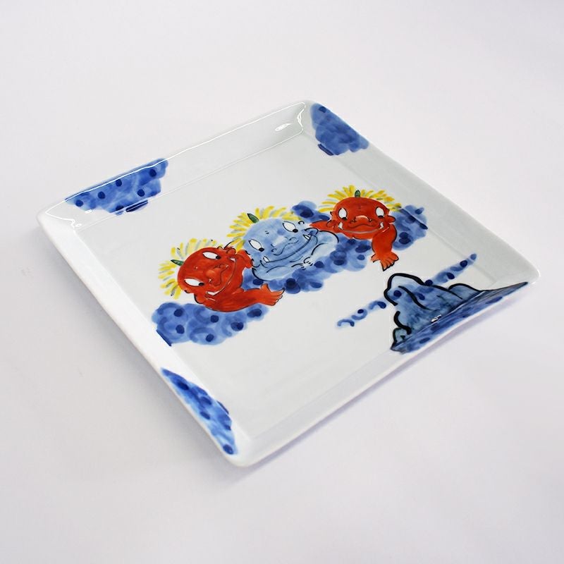 独特のタッチで描かれるやさいしい表情の鬼たち