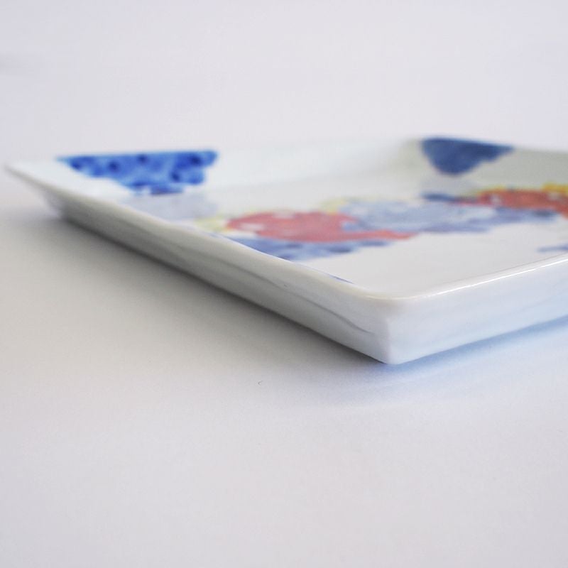 角皿ならではの余白を生かした盛り付けが楽しめます