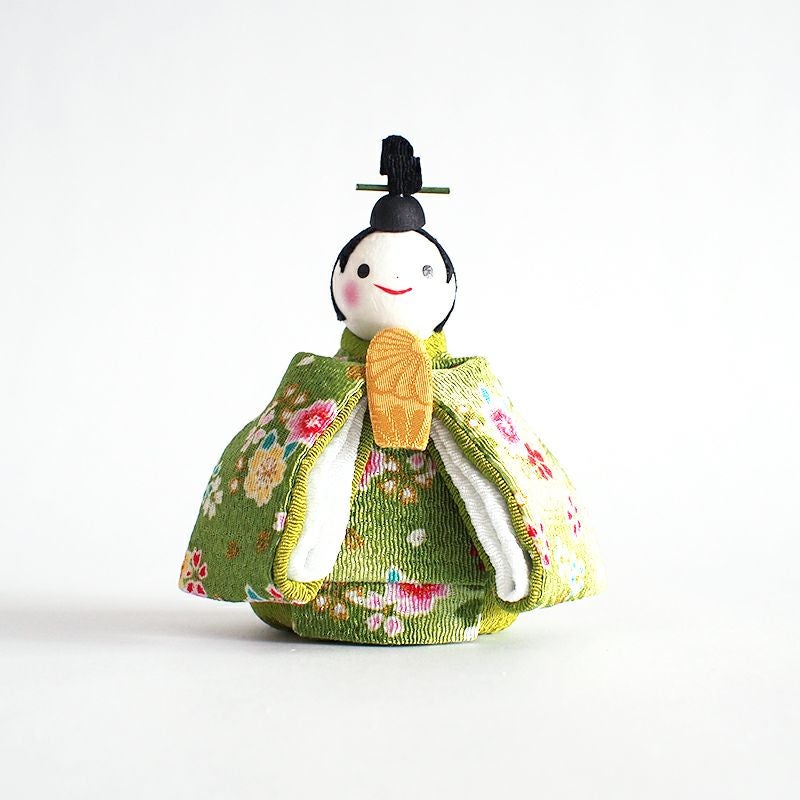 春の花をイメージした上質なちりめん生地を使用しています