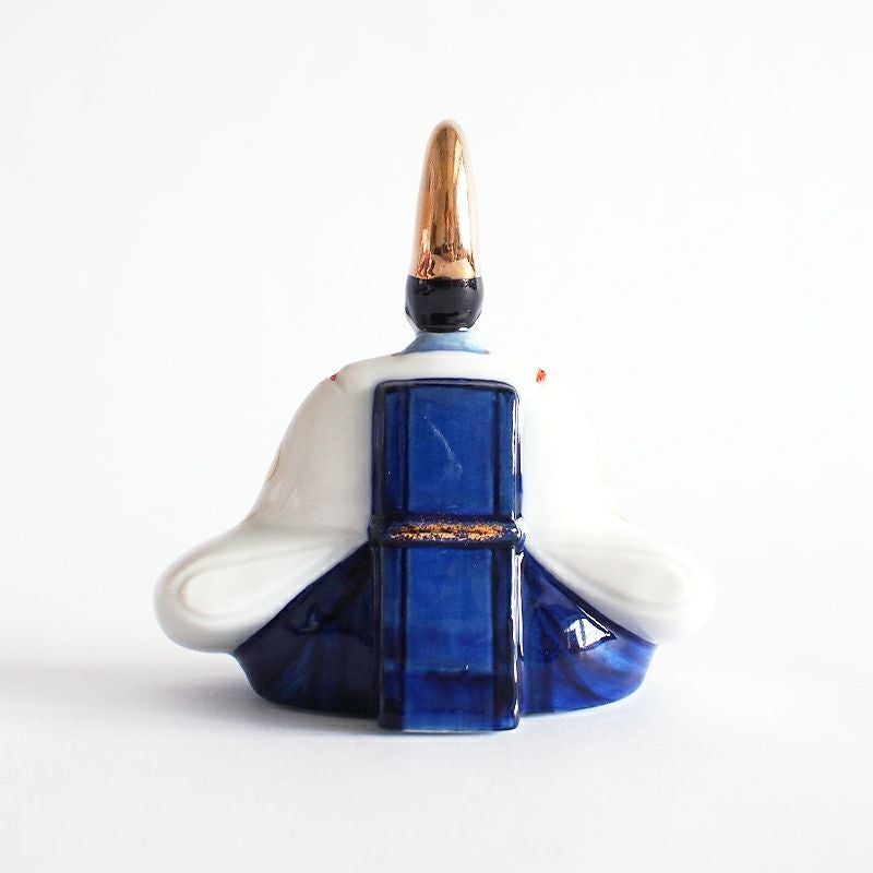 袴も綺麗な染付です