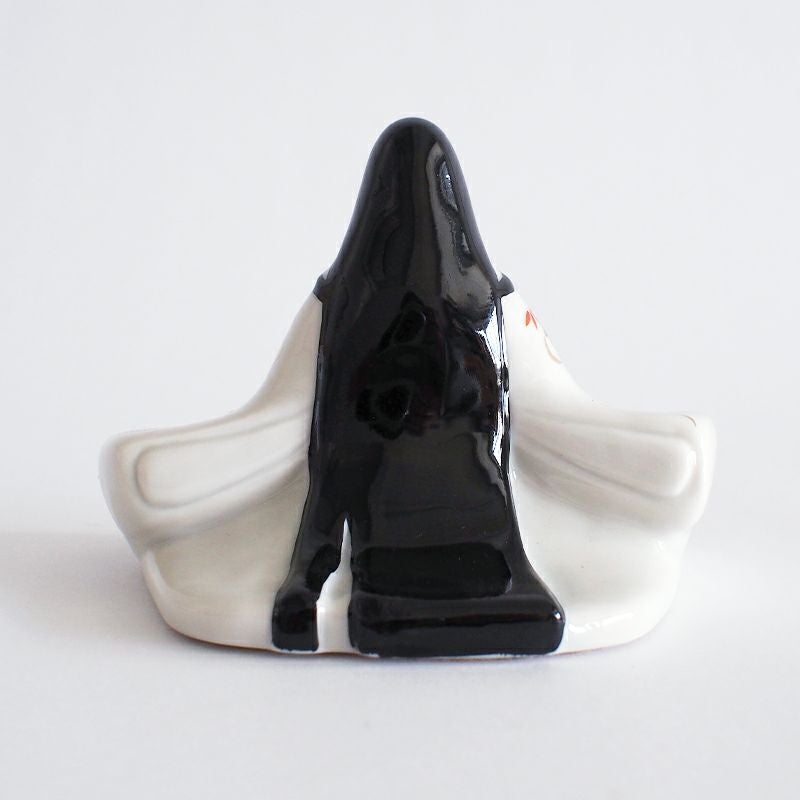 うしろ姿もおしとやかな雰囲気です