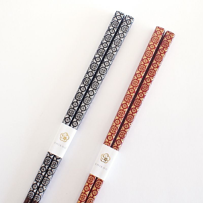 日本の伝統的な和柄をモチーフにしています