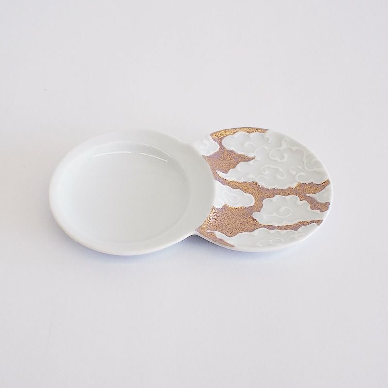 煌びやかな金を施した豆皿です