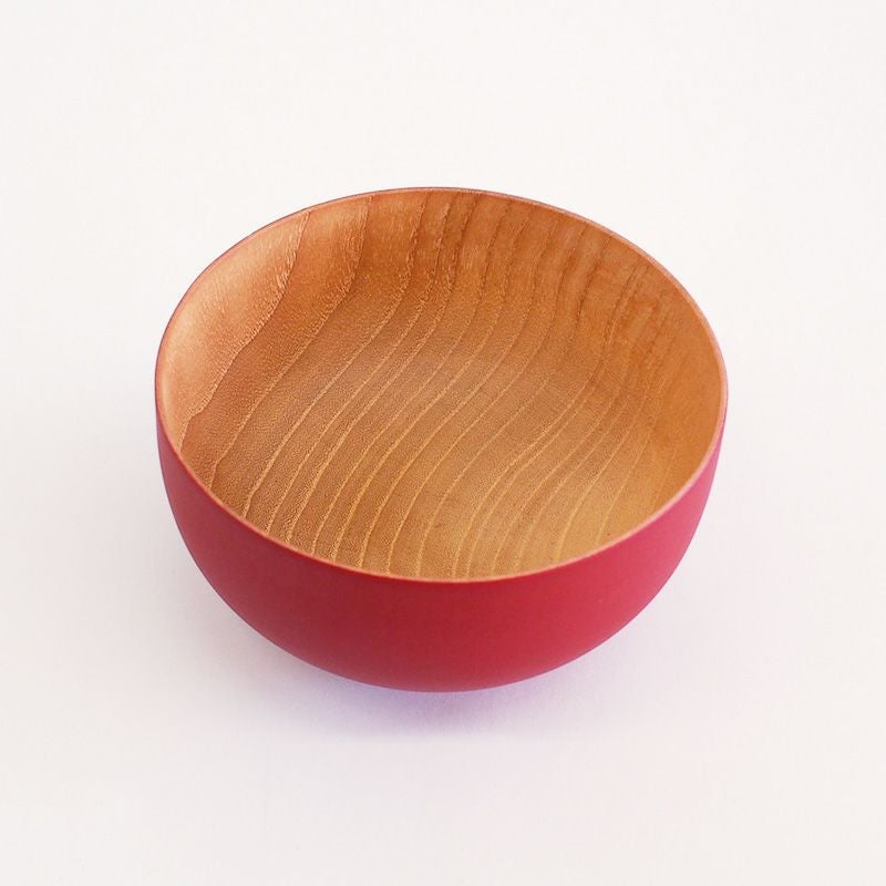 内側は木目を生かしたナチュラルな風合い