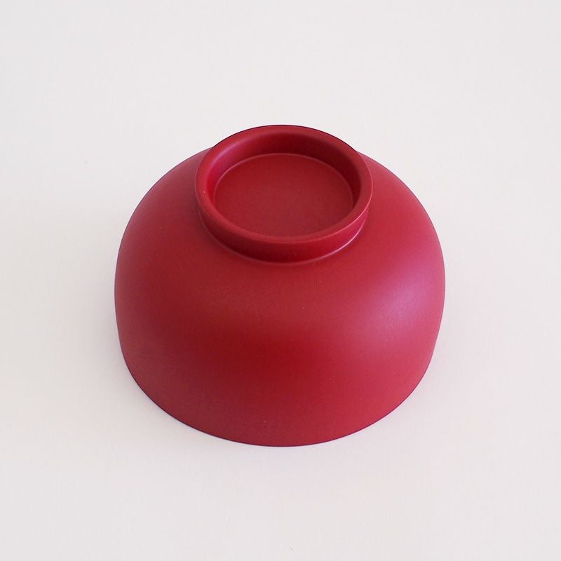 緩やかな曲線を生かしたフォルムです