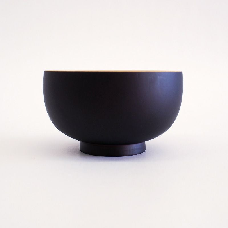 マットな表面はモダンな印象も感じられます