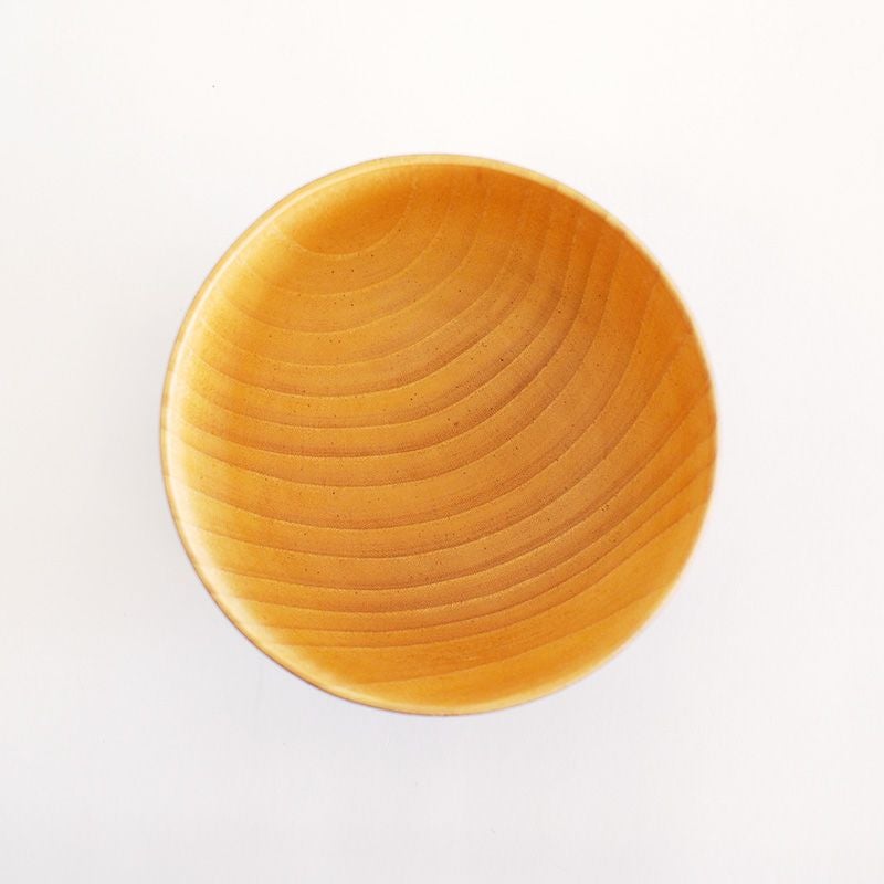 内側は木目を生かしたナチュラルな風合い