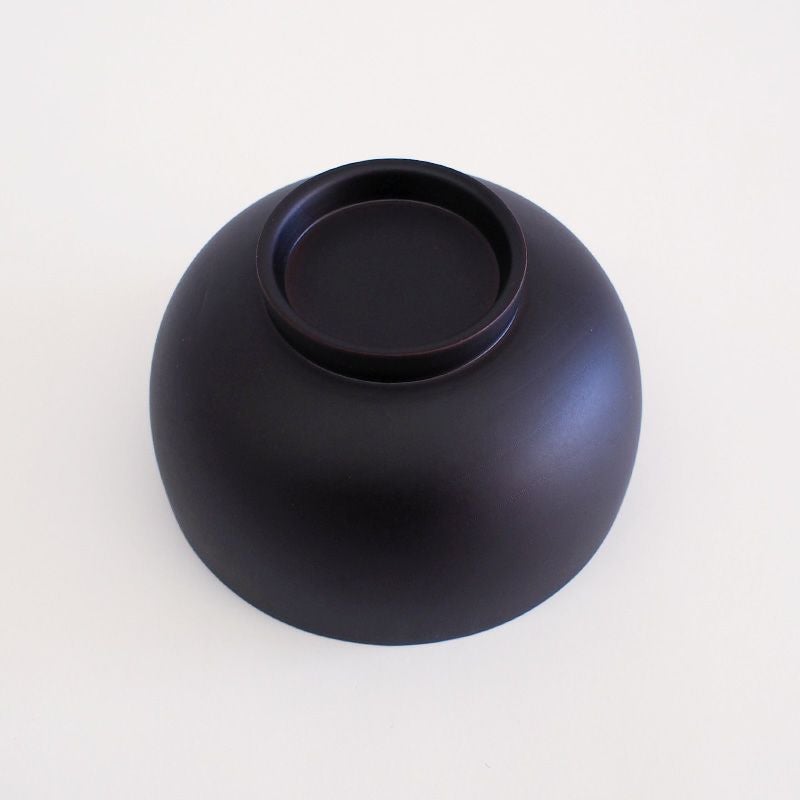 緩やかな曲線を生かしたフォルムです