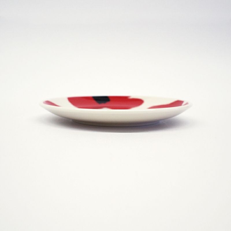 デザート皿や取皿としてちょうどよいサイズです