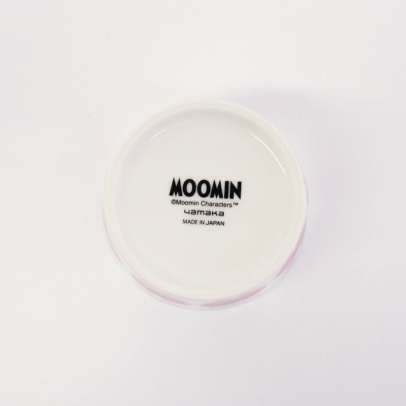 ムーミンのロゴが入ります