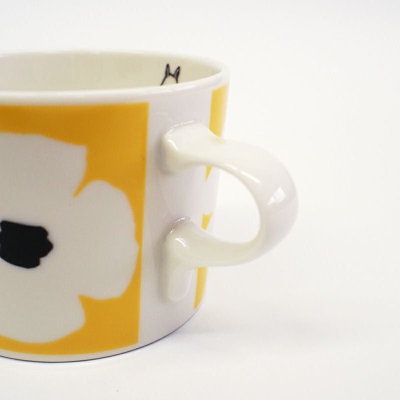 指を掛けやすいハンドルです