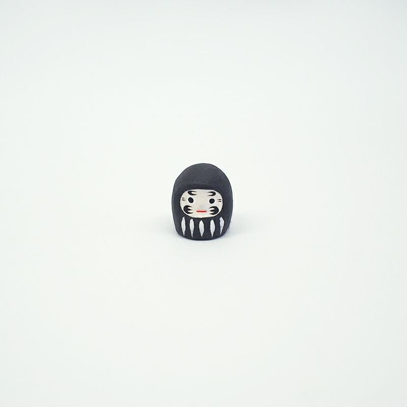 それぞれの色が調和することで魔除けになると言われています