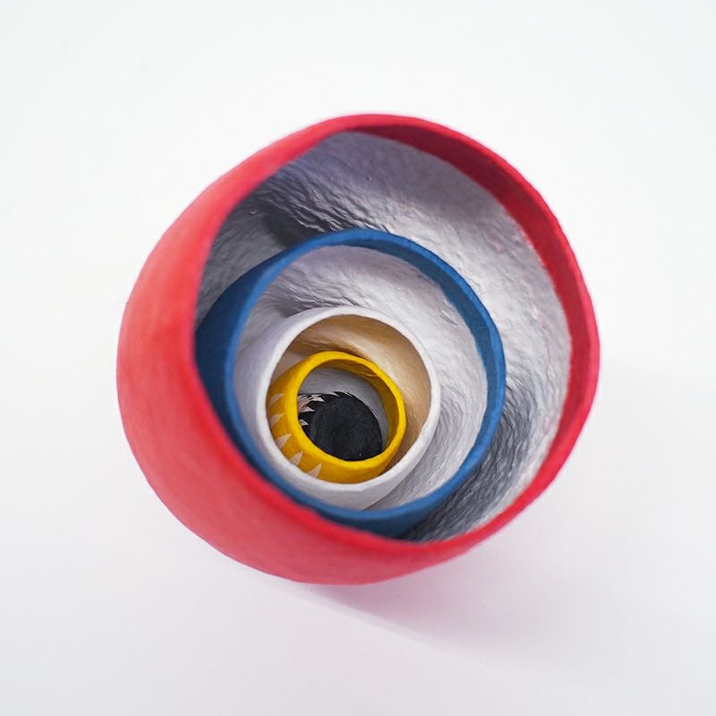 マトリョーシカのように中に入ります