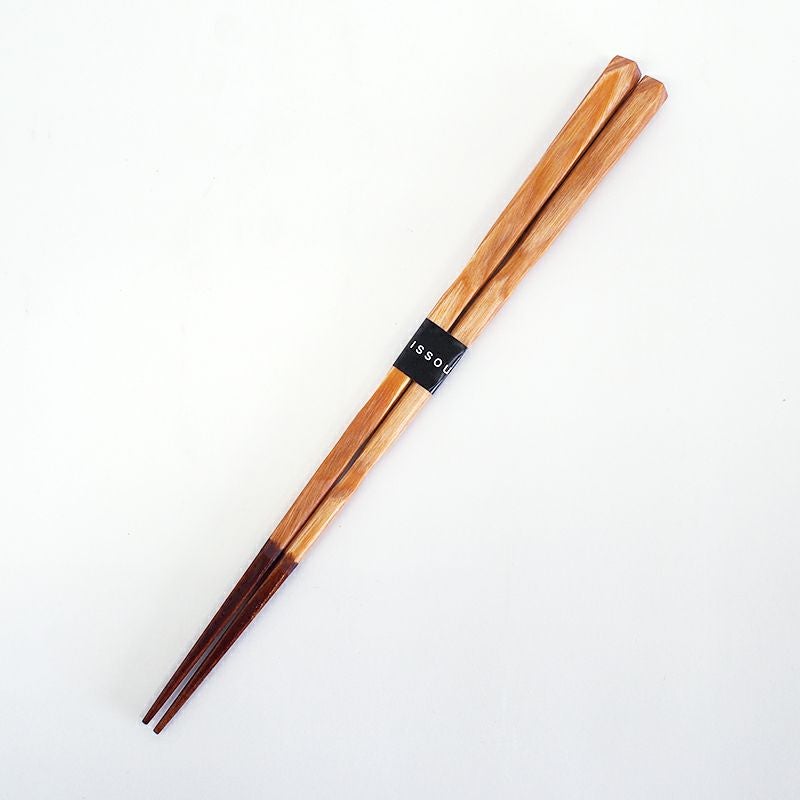 丈夫な積層材で作られた若狭塗のお箸です