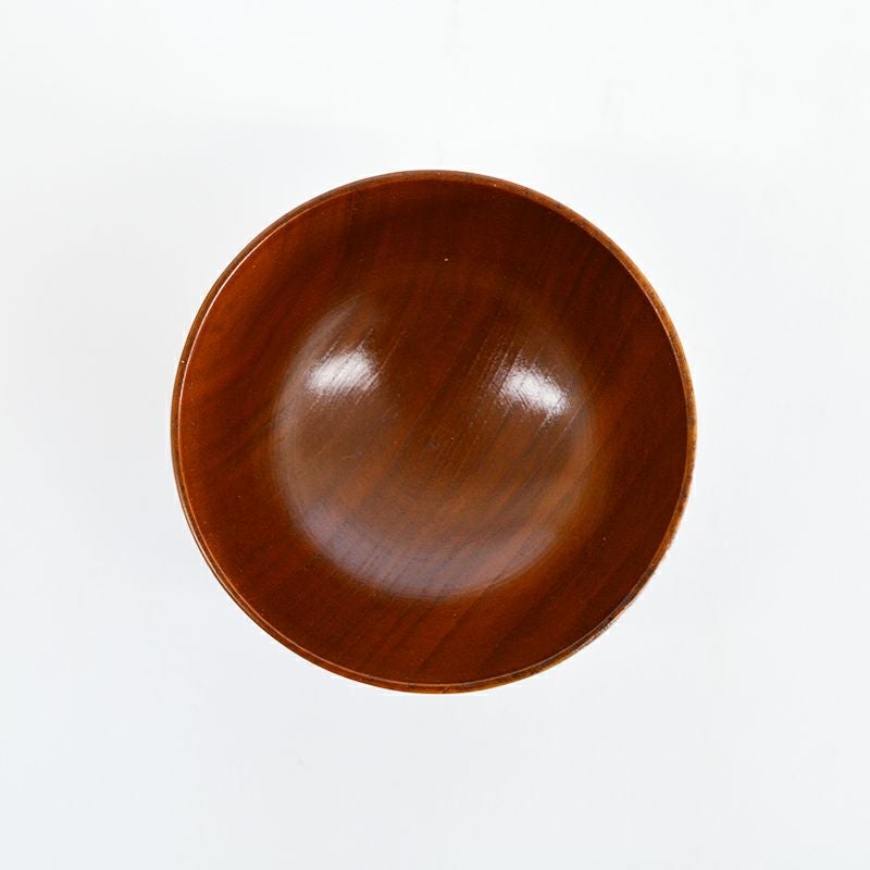 軽量で持ちやすく使いやすい汁椀です