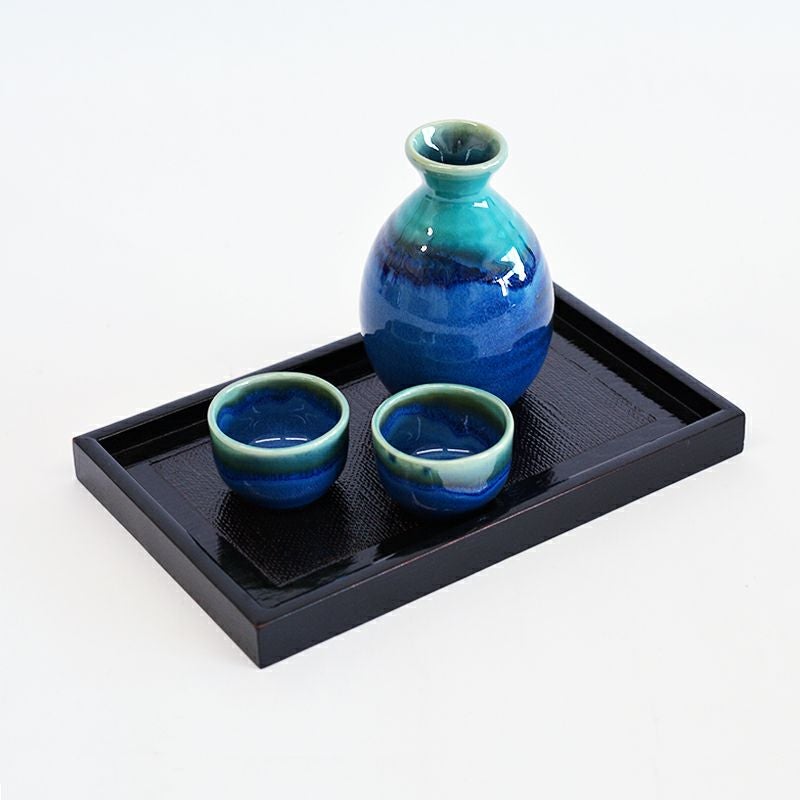 伝統的な曙塗りが、器を引き立てます