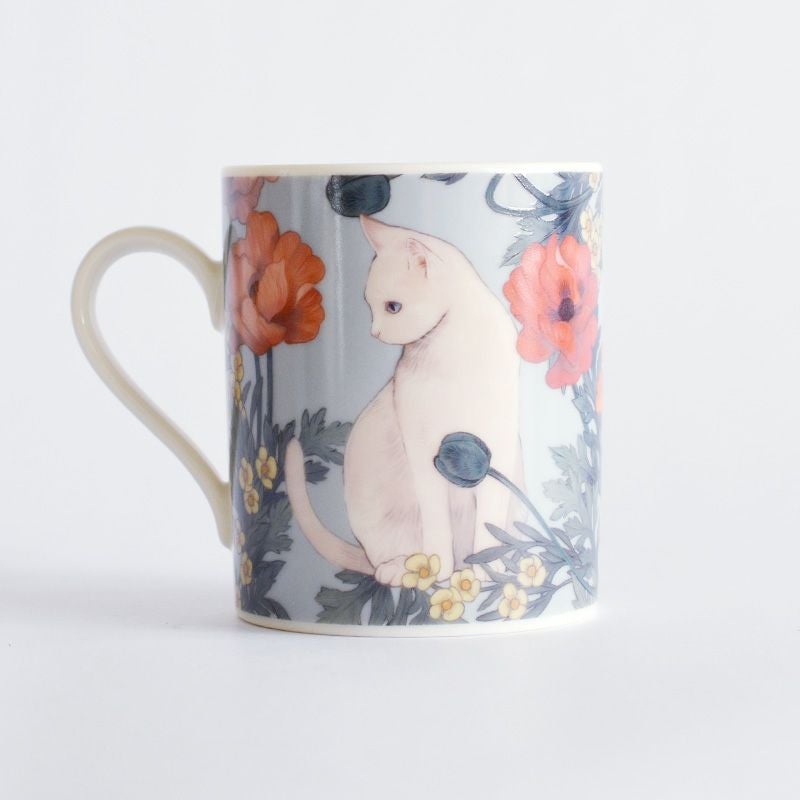 対面は白猫になっています